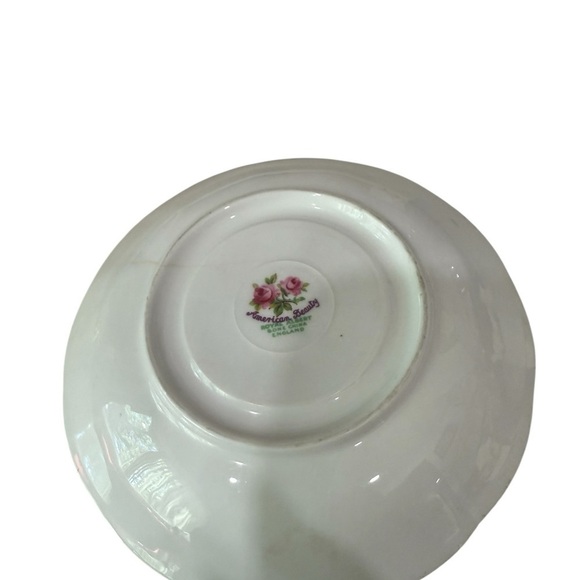 Royal Albert American Beauty Bone China Teacup and Saucer made in England VTG - Picture 5 of 5